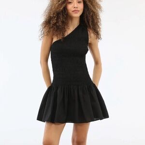 Women’s FARM Rio One-Shoulder Smocked Black Dress NWT
